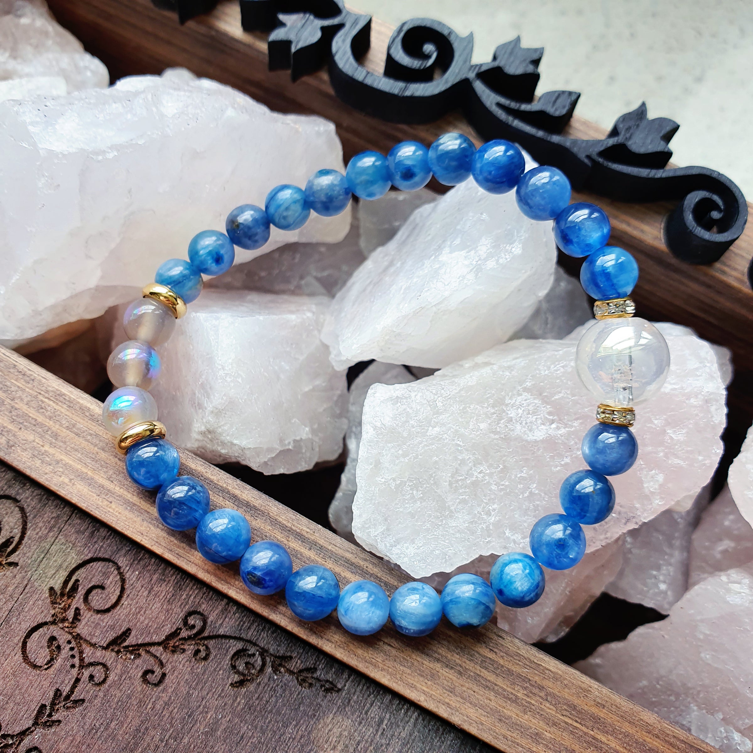 Kyanite Aura