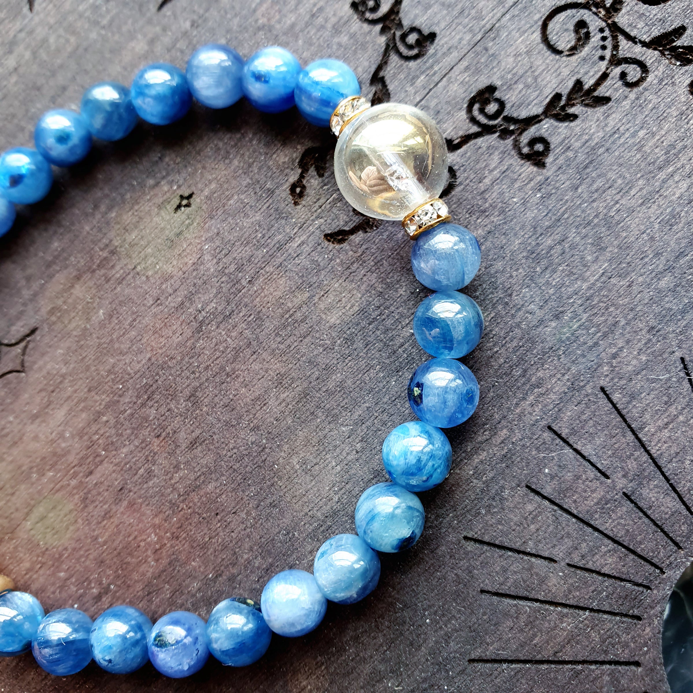 Kyanite Aura